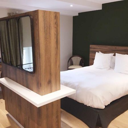 Aux Terrasses Hotel Турню Екстериор снимка