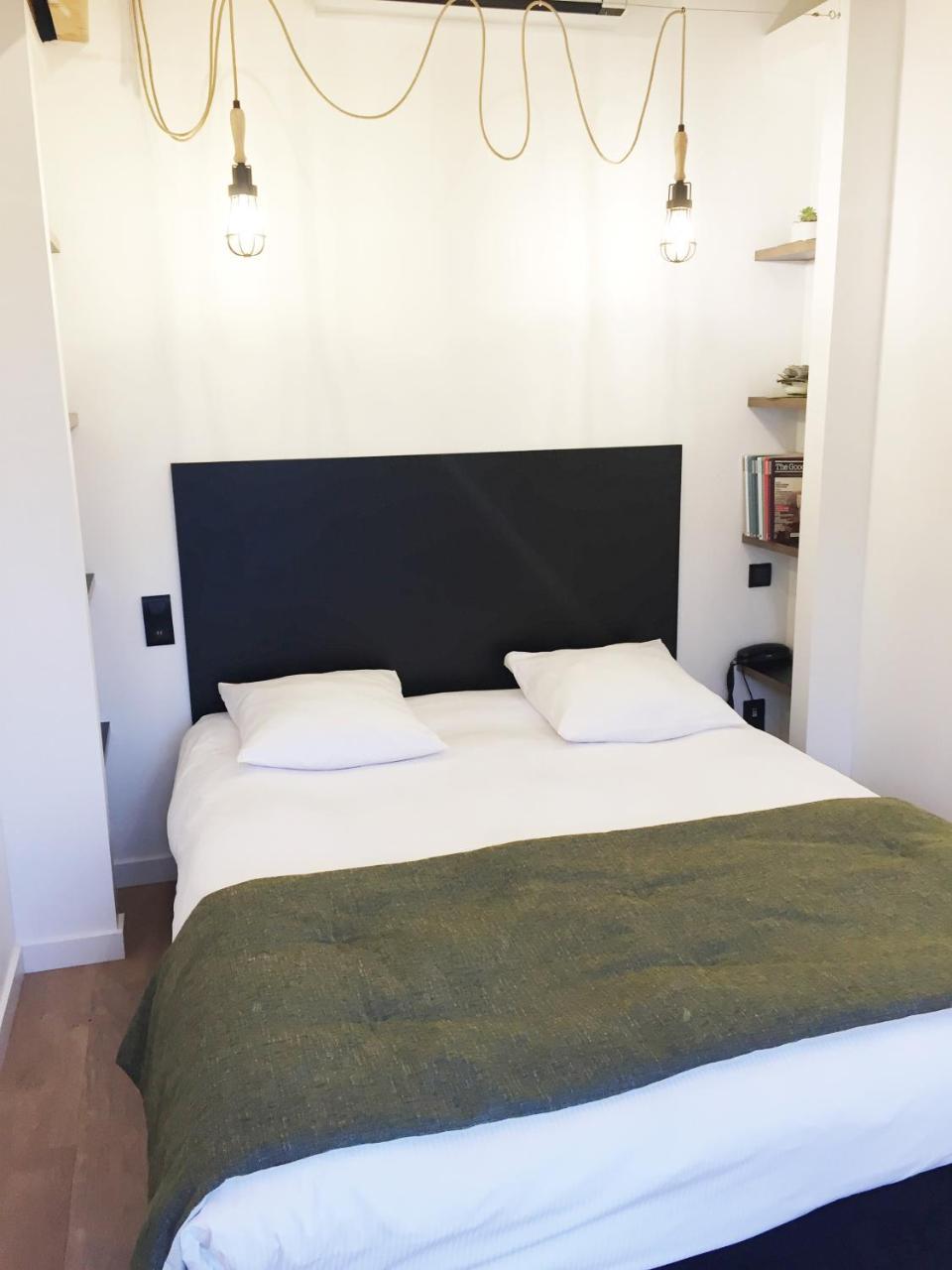 Aux Terrasses Hotel Турню Екстериор снимка