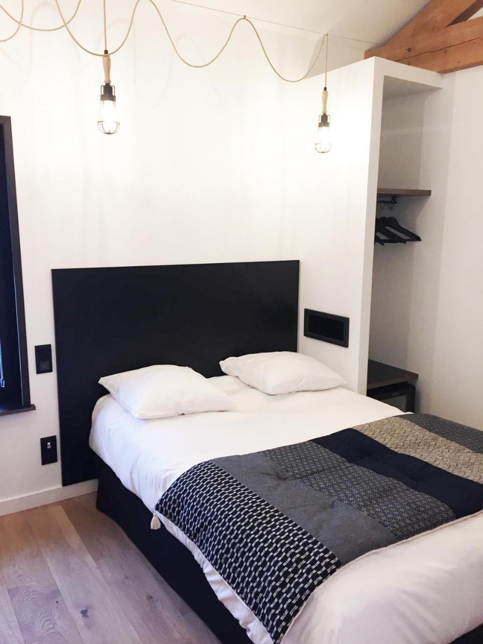 Aux Terrasses Hotel Турню Екстериор снимка